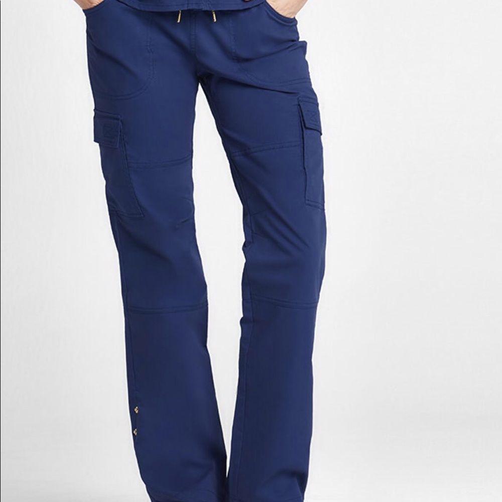 SCRUBS * Jaanuu slouchy cargo pants